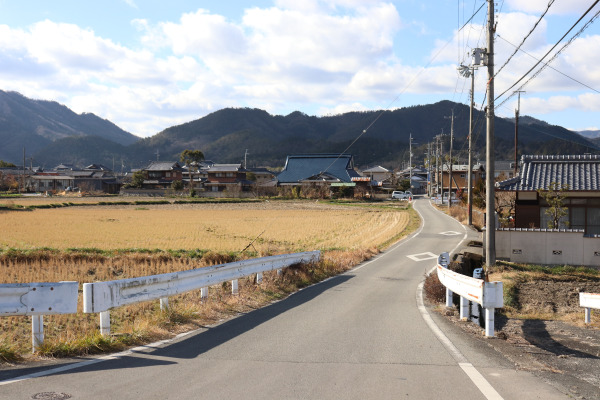 Road leading to Anao-ji Temple from the Anao-guchi bus stop
