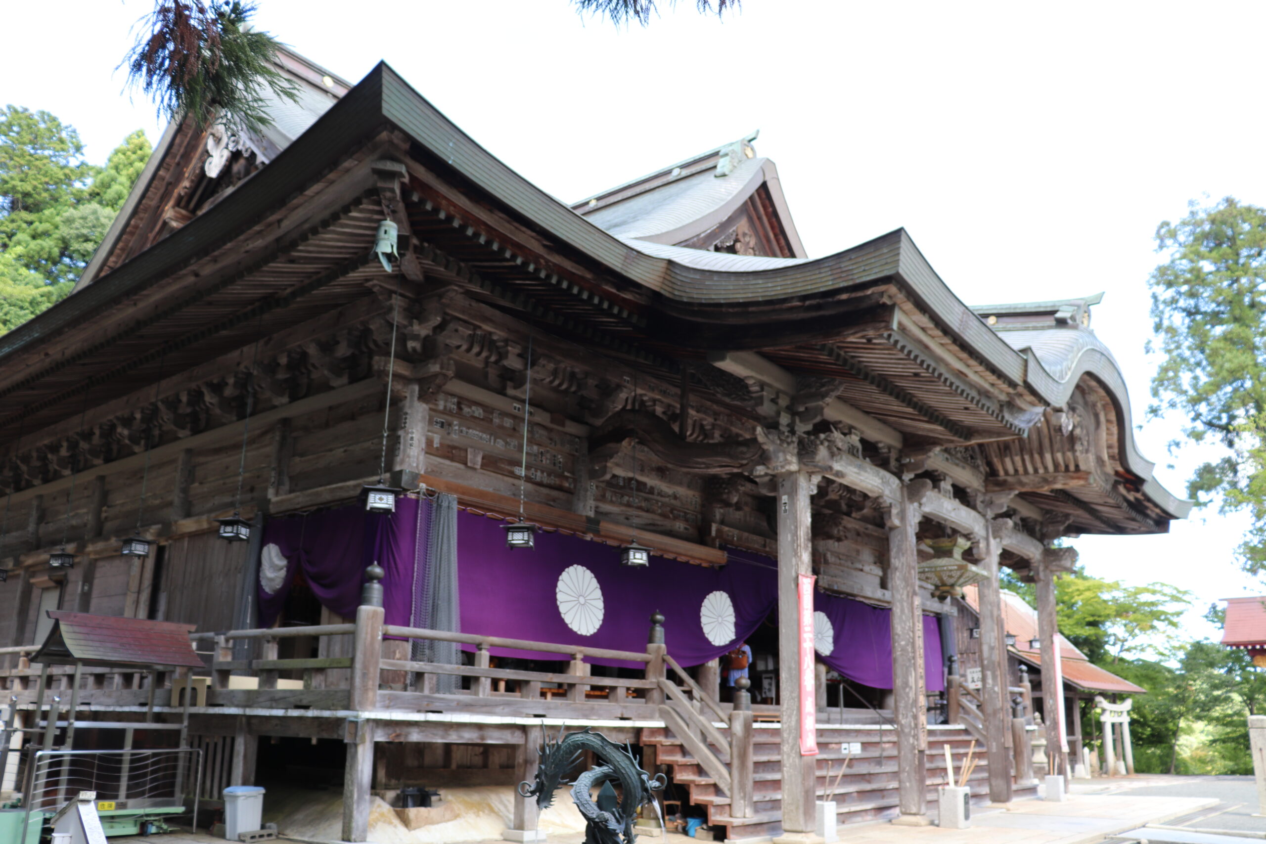 成相寺の本堂