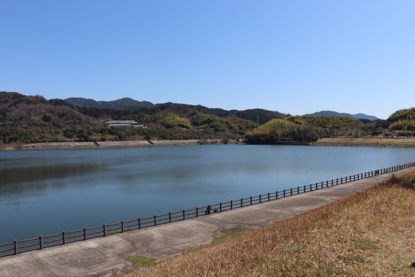 Shirakawa Dam along the Yamanobe no Michi