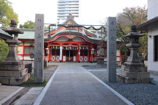 Tamatsukuri Inari Shrine, the start of the Ise Honkaido