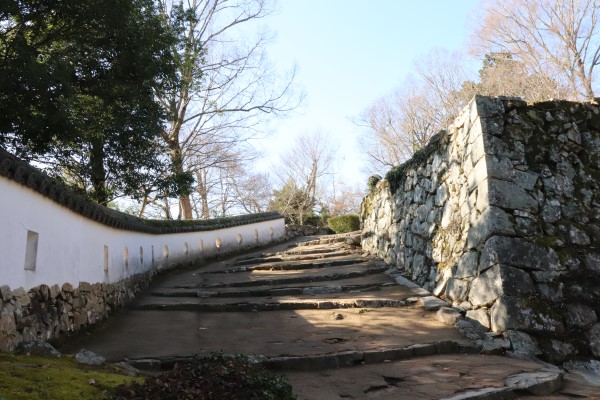 備中松山城の三平櫓東土塀