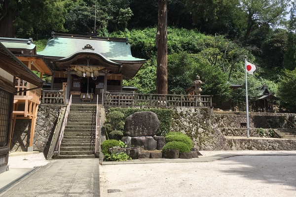shrine grounds of Suga Shrine 