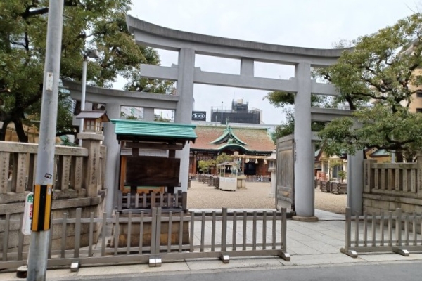今宮戎の三つ鳥居