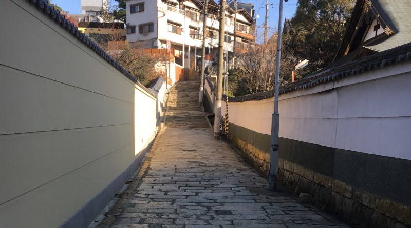 Kuchinawa-zaka, one of Tennoji Seven Slope