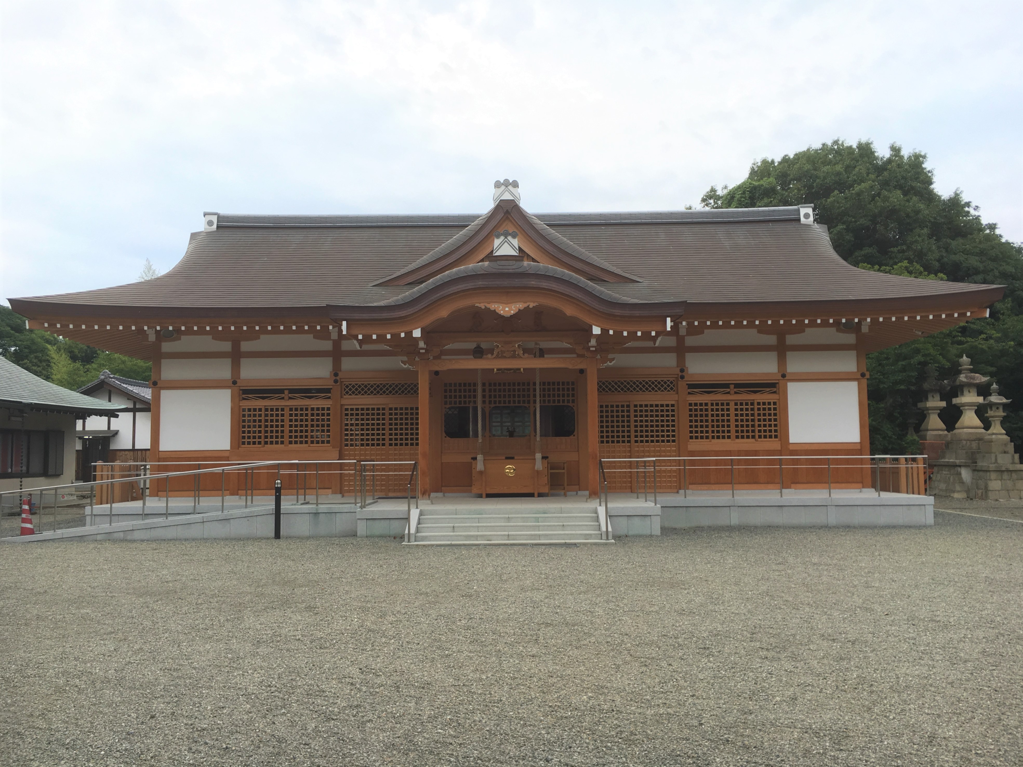 haiden of hijiri shrine 