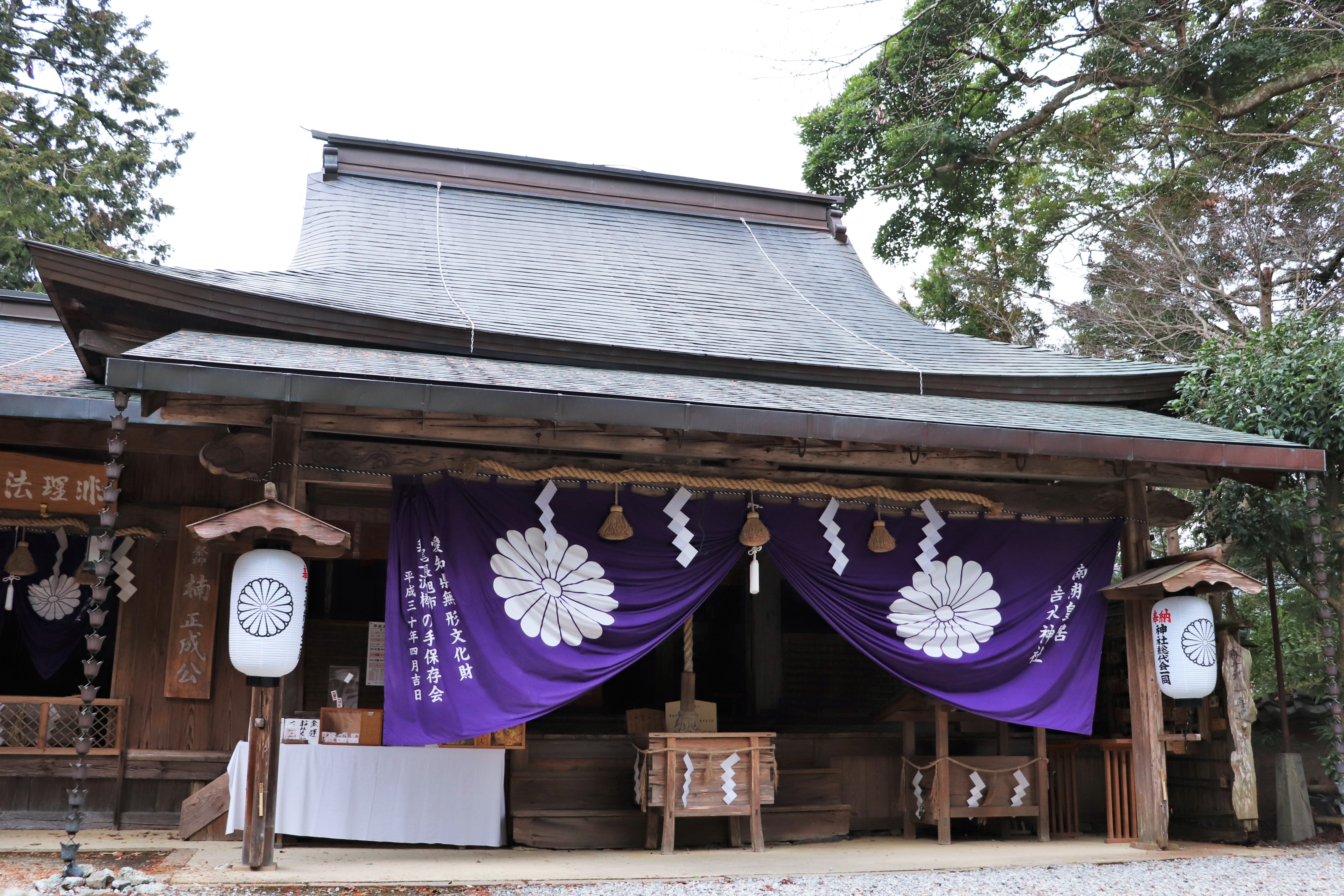 main prayer hall of yoshimizu shrine