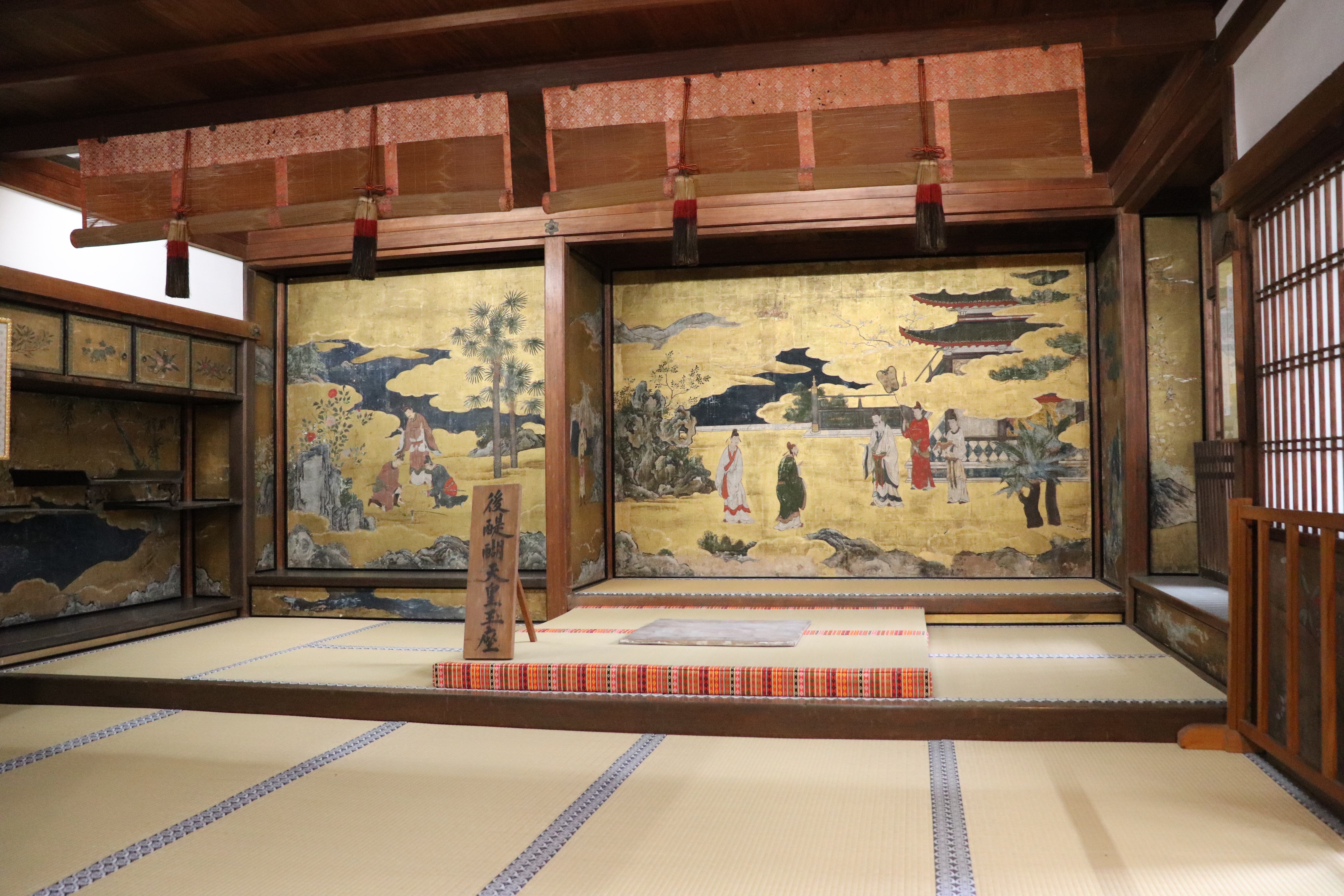 gilded and painted room once belonging to emperor go-daigo in Yoshimisu shrine's treasure house