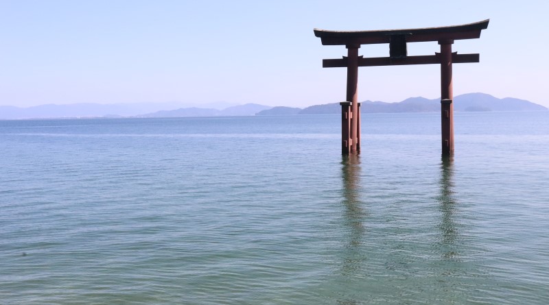 白髭神社 【琵琶湖に浮かぶ大鳥居】 | Kansai Odyssey