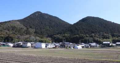 三上山