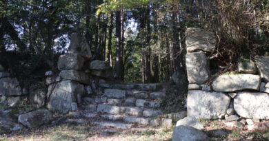 観音寺城の石垣