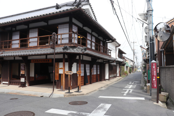 Yoko-Oji crossing with the Naka Kaido, aka Shimotsu-michi