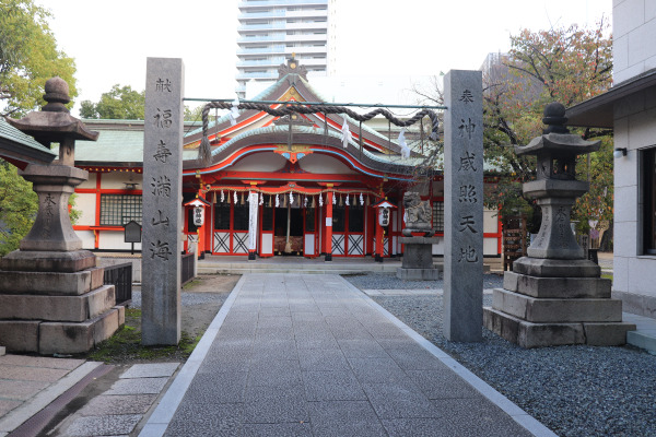 玉造稲荷神社