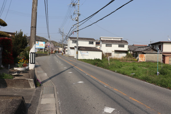 small road in Wakayama