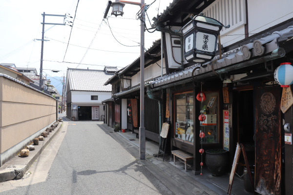 Kikuoka Pharmacy on the Kami Kaido