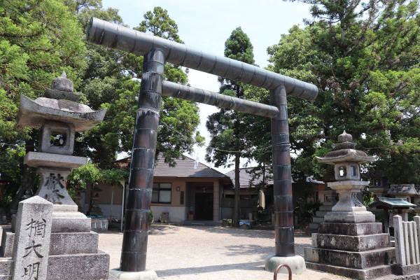 楢神社