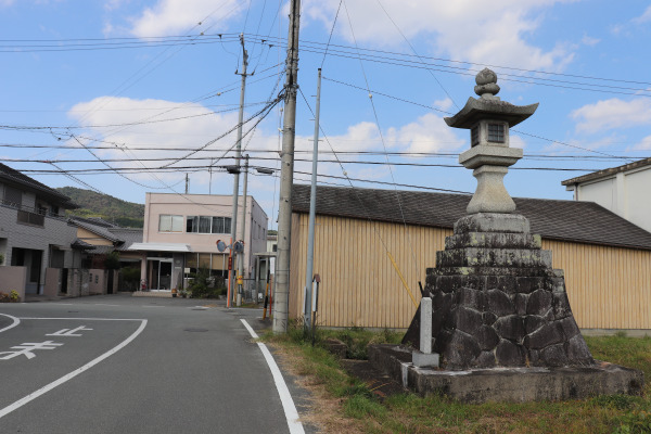 Huge lantern in Ise Honkaido 