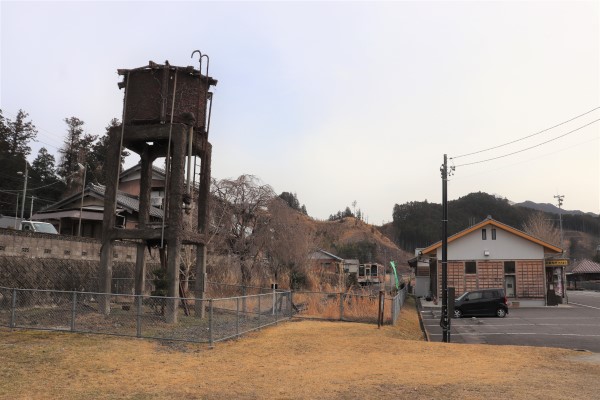 Old locomotive water tower at Okitsu Station