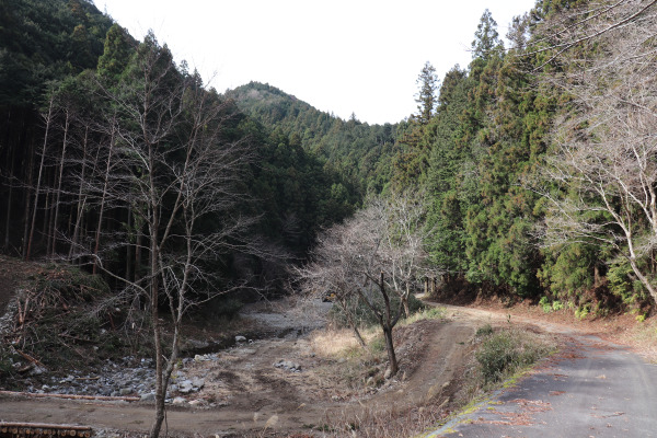 Near the Kaisaka Pass on the Ise Honkaido