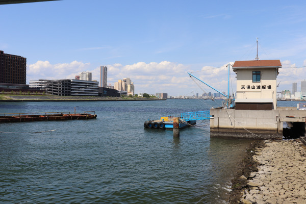 Tempozan ferry port 