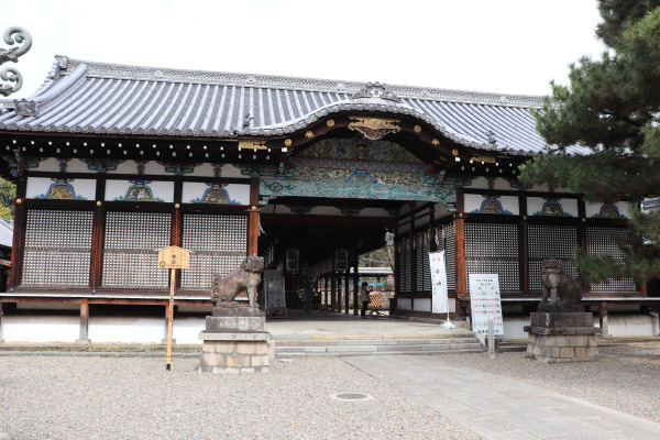 御香宮神社の拝殿