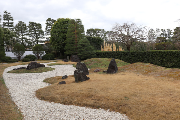 城南離宮の庭