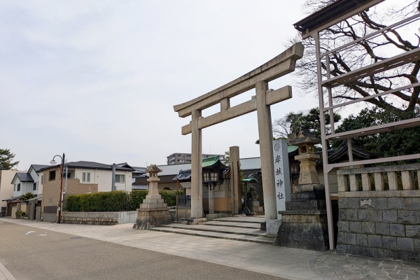 岸城神社