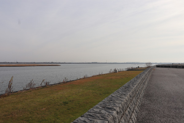 the Ibigawa River along the Tokaido