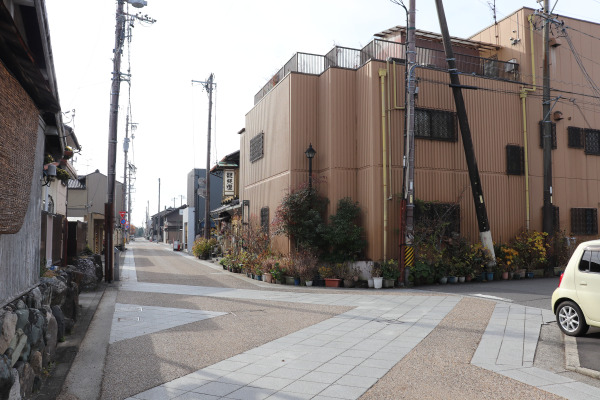 intersection of the Tokaido and the Mino Kaido 