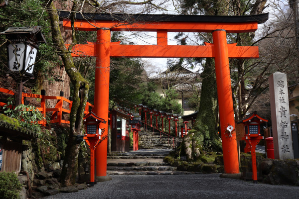 Entrance to the hongu of Kifune Shrine