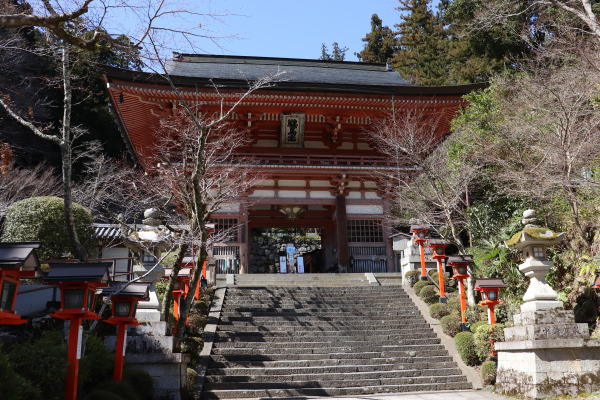 Nimon Gate of Kurama Temple