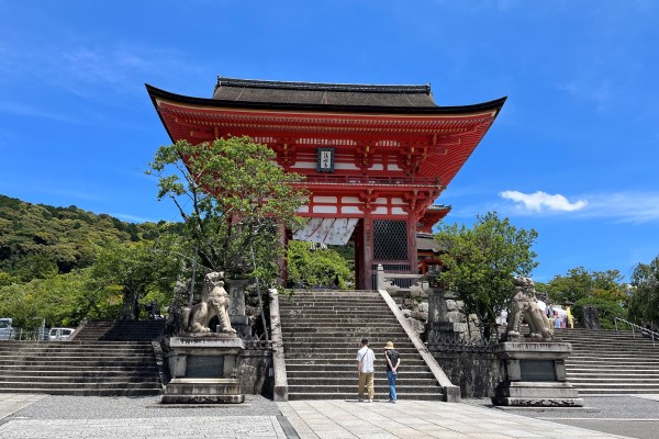 Niomon Gate of Kiyomizu-dera Temple