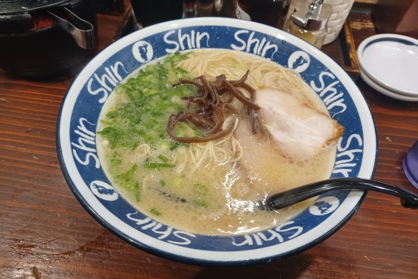 Bowl of Hakata ramen from Shin Ramen in Fukuoka.