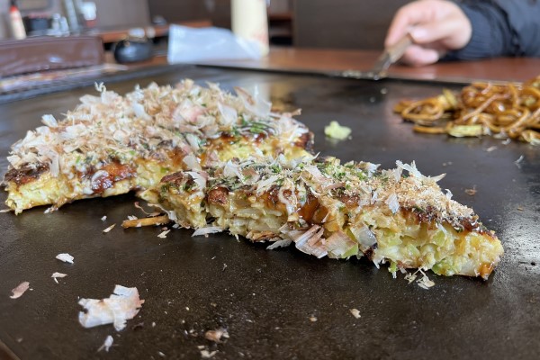 cross-section of an okonomiyaki 