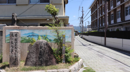 誉田八幡宮近くの東高野街道