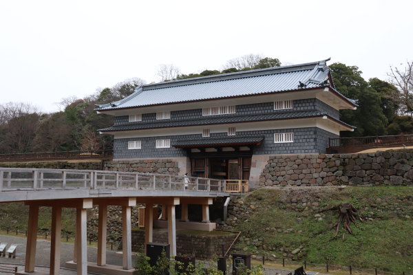 Nezumitamon Gate leading to Kanazawa Castle
