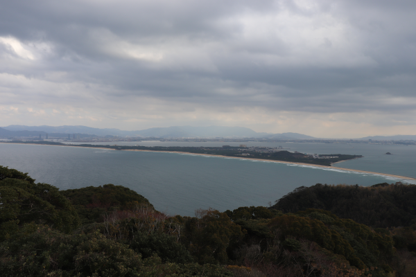 Sandbar that connects Shikanoshima Island to Kyushu