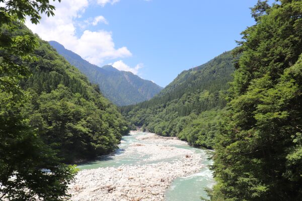 Kurobe Gorge Railway 