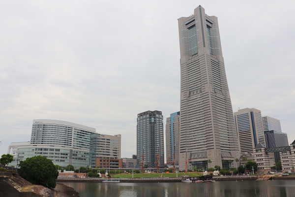 横浜ランドマークタワー