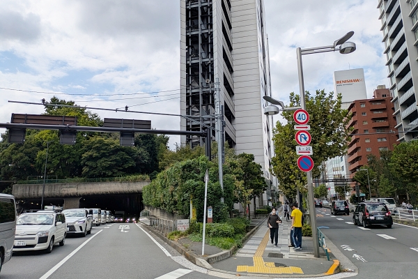 旧甲州街道と甲州街道