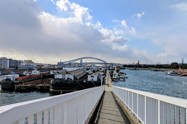 はしけ桟橋