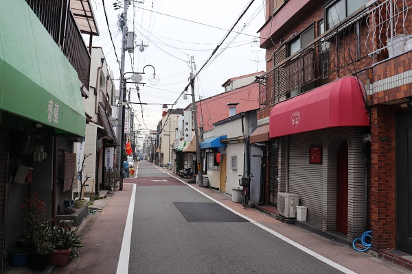商店街のような通り