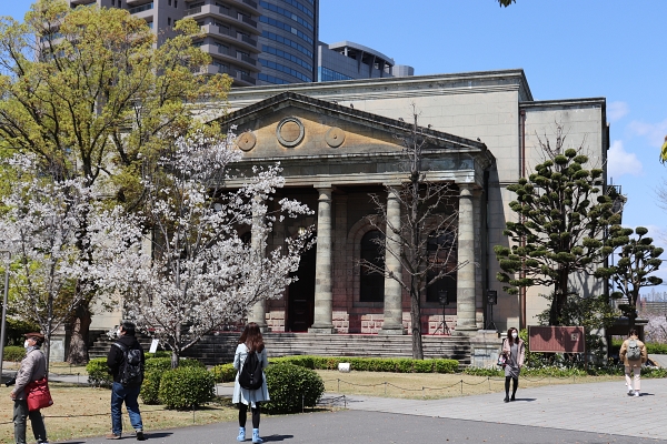 旧造幣寮鋳造所正面玄関部分