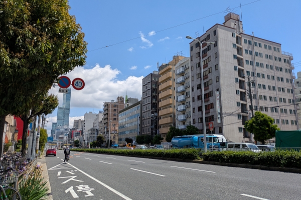 新今宮駅前