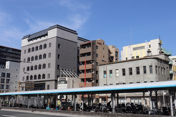 西区役所