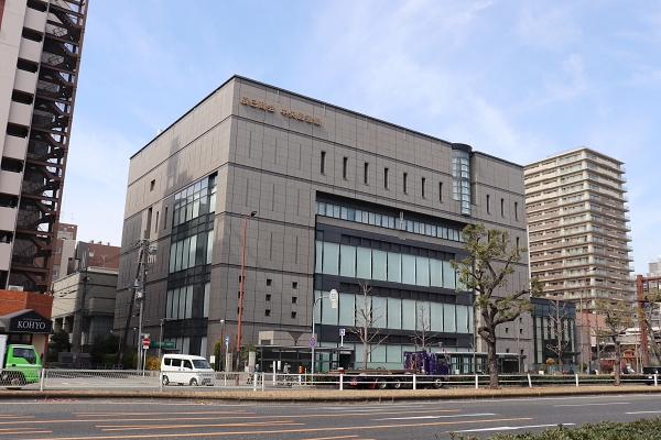 大阪中央図書館