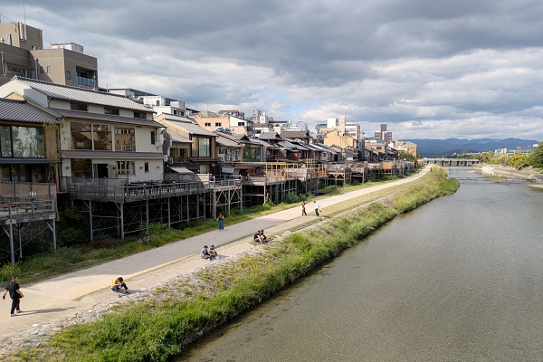 鴨川納涼床