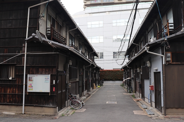 長屋
