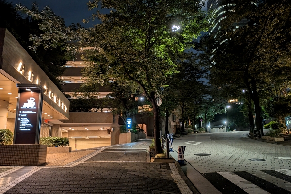 アークヒルズタワー。